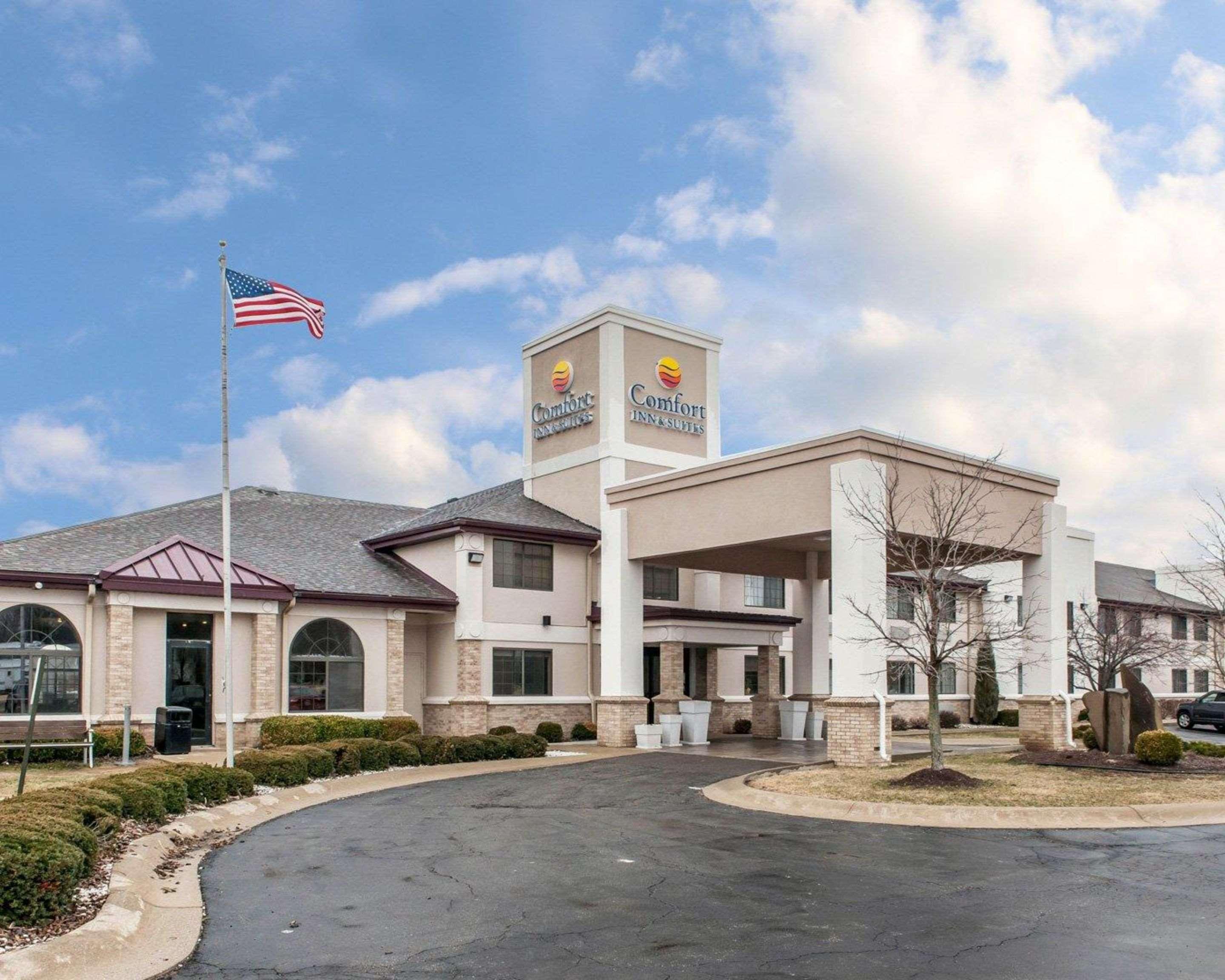 Comfort Inn & Suites Napoleon Exterior foto
