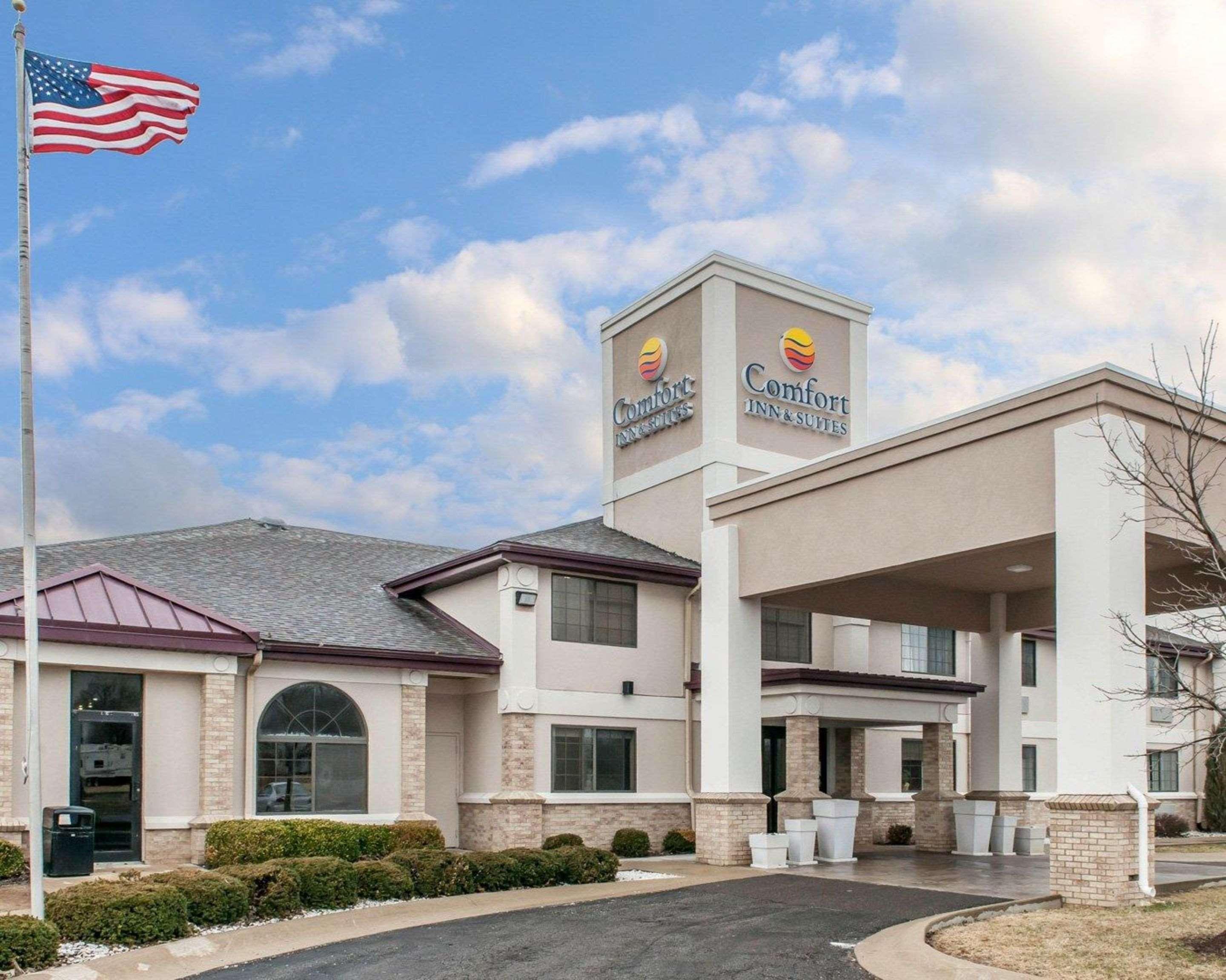 Comfort Inn & Suites Napoleon Exterior foto